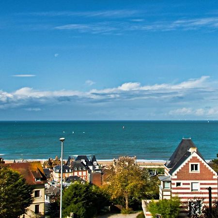Villa Classee 4 Etoiles Vue Mer Exceptionnelle トルヴィル＝シュル＝メール エクステリア 写真