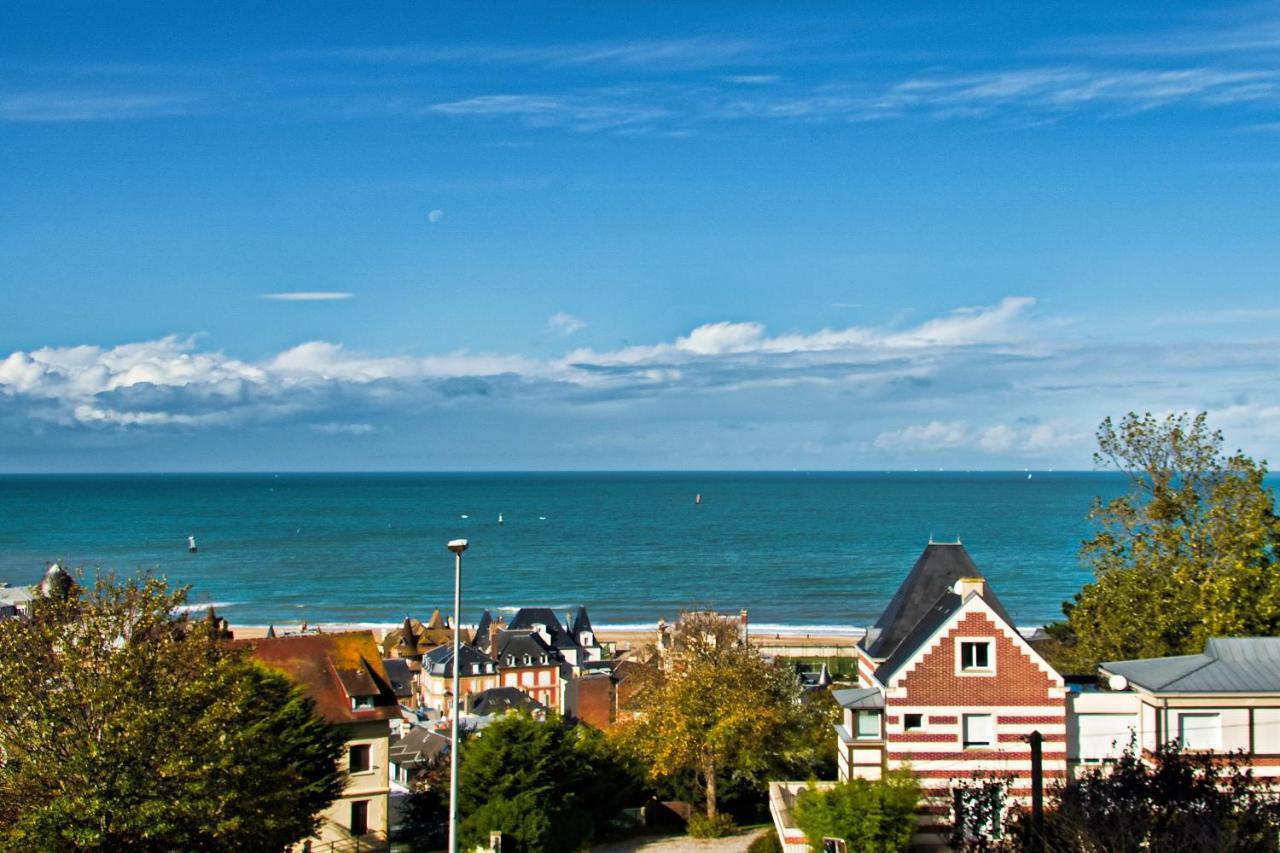 Villa Classee 4 Etoiles Vue Mer Exceptionnelle トルヴィル＝シュル＝メール エクステリア 写真