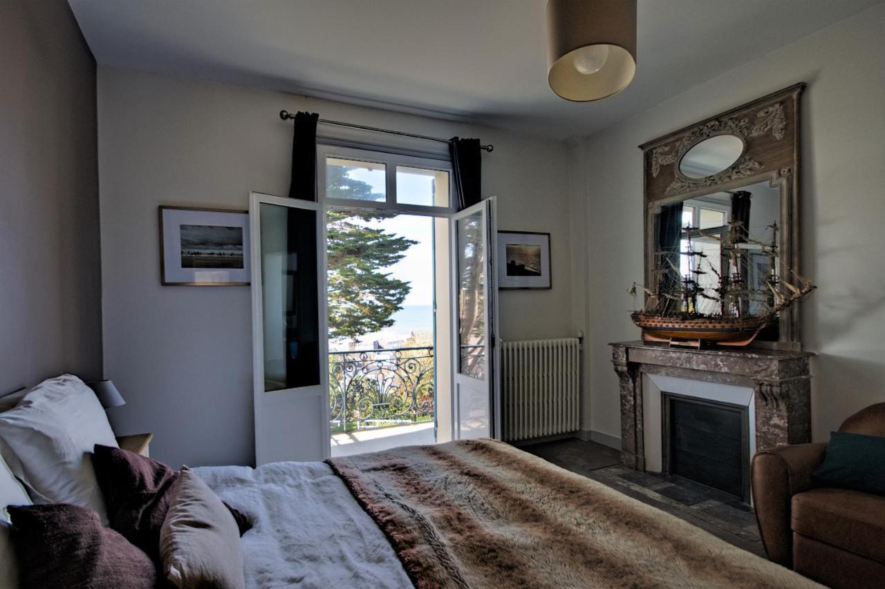 Villa Classee 4 Etoiles Vue Mer Exceptionnelle トルヴィル＝シュル＝メール エクステリア 写真